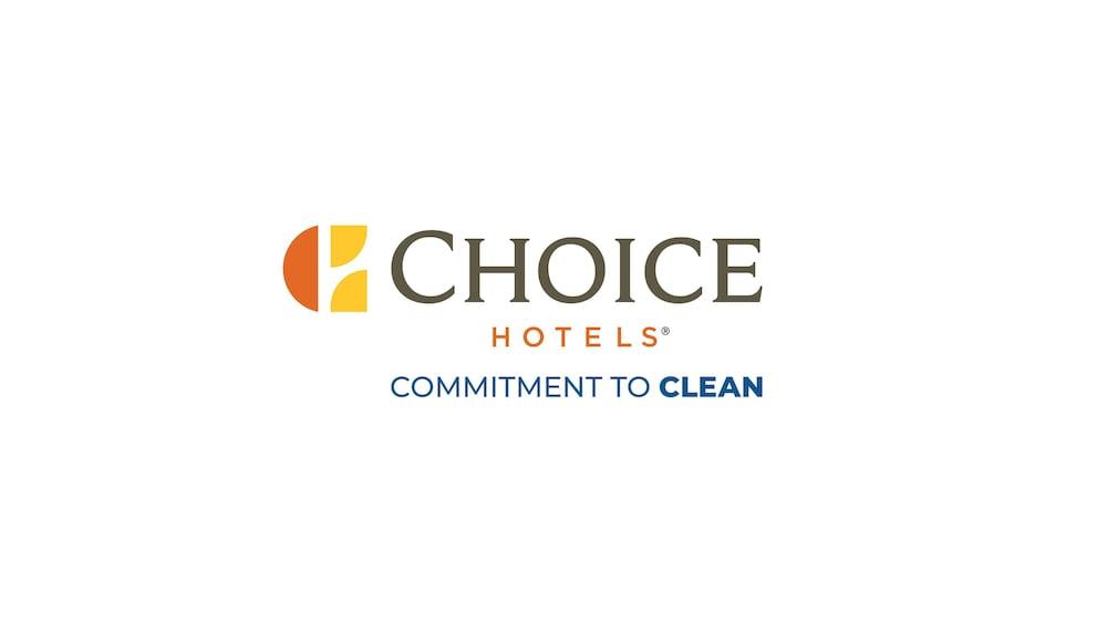 Quality Inn & Suites Cincinnati Exterior foto